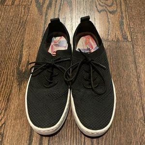 BORN black mesh lace up sneakers 8.5